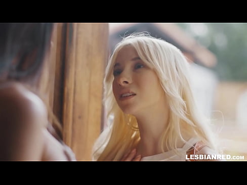 ❤️ Dívka se po několika měsících vrátí domů a skončí u lízání kundy své nevlastní matky ️ Kvalitní sex u nás ❌